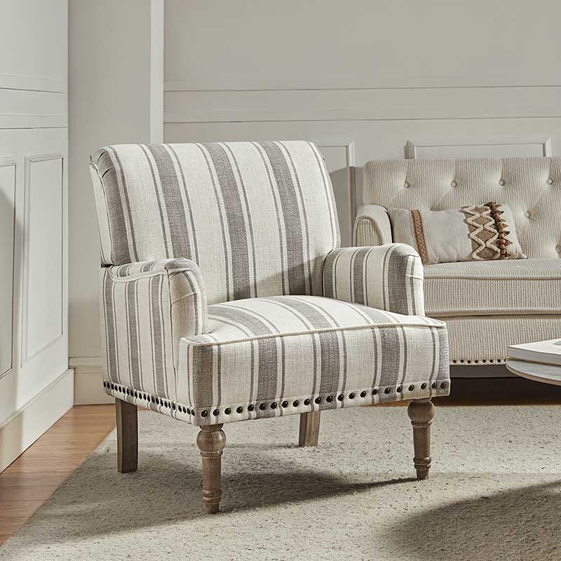 Lecce Farmhouse Armchair with Elegantly Legs