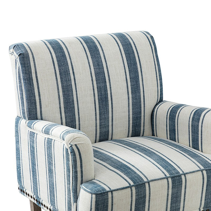 Lecce Farmhouse Armchair with Elegantly Legs