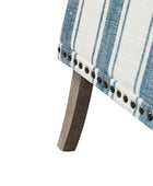 Lecce Farmhouse Armchair with Elegantly Legs