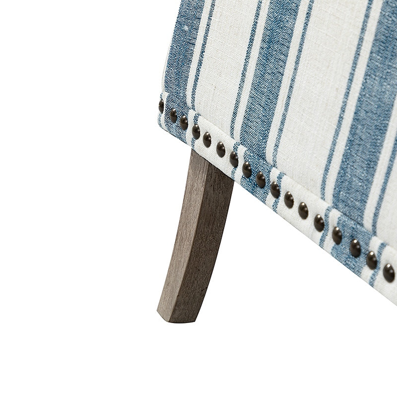 Lecce Farmhouse Armchair with Elegantly Legs